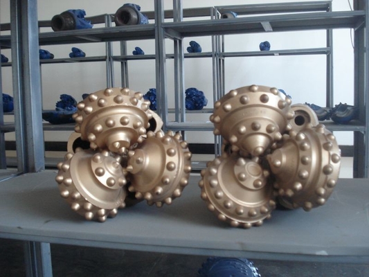 การเจาะอากาศ 6 3/4&quot; Tricone Rock Bit Iadc 642 สำหรับการเจาะรูระเบิด