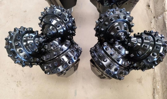 12 1/4 &quot;Tri Cone Rock Bit ทังสเตนคาร์ไบด์พร้อมรหัส Iadc 537