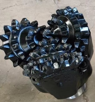 Api Standard Tricone Roller Bit 14 3/4'' Iadc 127 ฟันเหล็ก