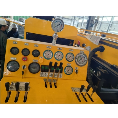 1640 ฟุต GLXD-4 Diamond Core Drill Rig การเหมืองแร่แบบไฮดรอลิกเต็มที่ใช้ชาสีครอลเลอร์