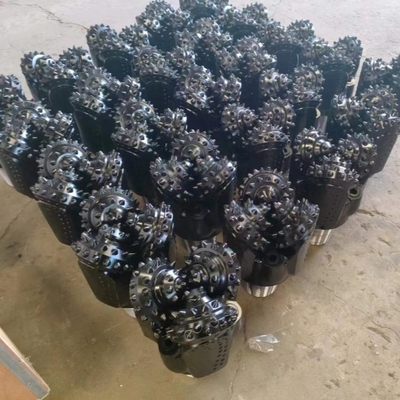 ขุดเหมืองแร่ การเจาะ Tricone หิน Bit 200 มม Iadc 545 ผลงานสูง