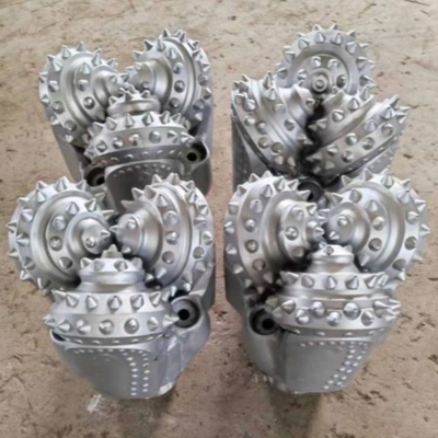 การเจาะอากาศ IADC 545 หินแข็ง Tricone Bit สําหรับน้ํามัน