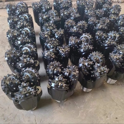 การเจาะอากาศ IADC 545 หินแข็ง Tricone Bit สําหรับน้ํามัน