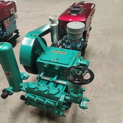 2.5MPa ปั๊มดินเจาะแรงดันปริมาณการเจาะ 160L/นาที อัตราการไหลของทฤษฎีและขนาดรวม 1450 × 745 × 970