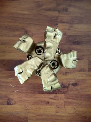 ดอกสว่าน PDC 5 ใบ ขนาด 8 1/2 นิ้ว สำหรับการเจาะบ่อน้ำ พร้อมเกลียว API REG